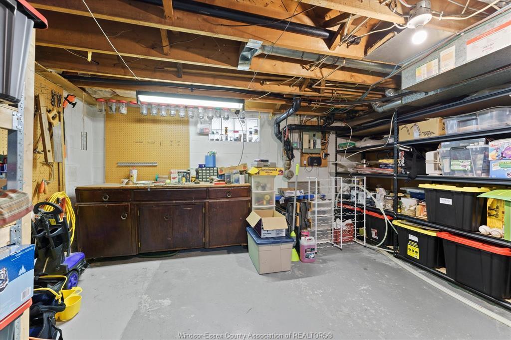 3189 Mckay, Windsor, ON