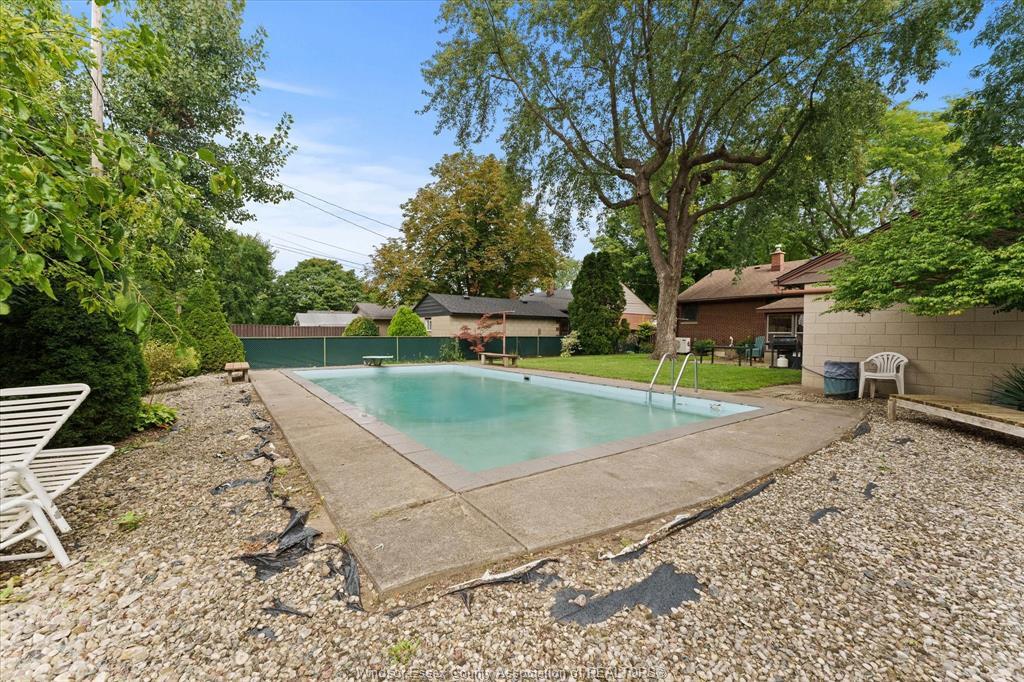 3189 Mckay, Windsor, ON