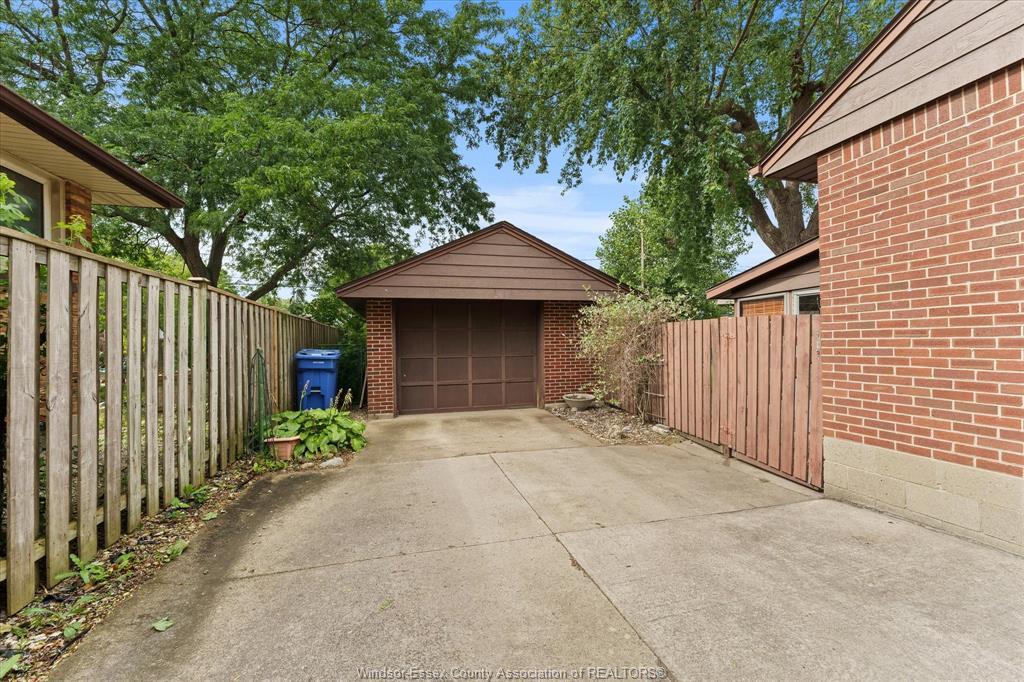 3189 Mckay, Windsor, ON