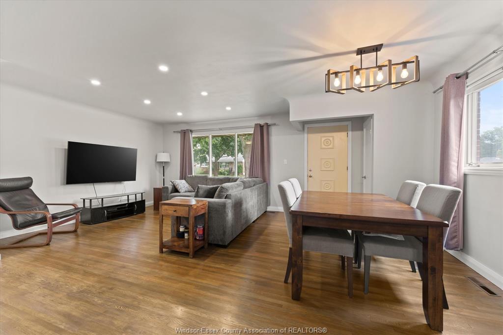 3189 Mckay, Windsor, ON