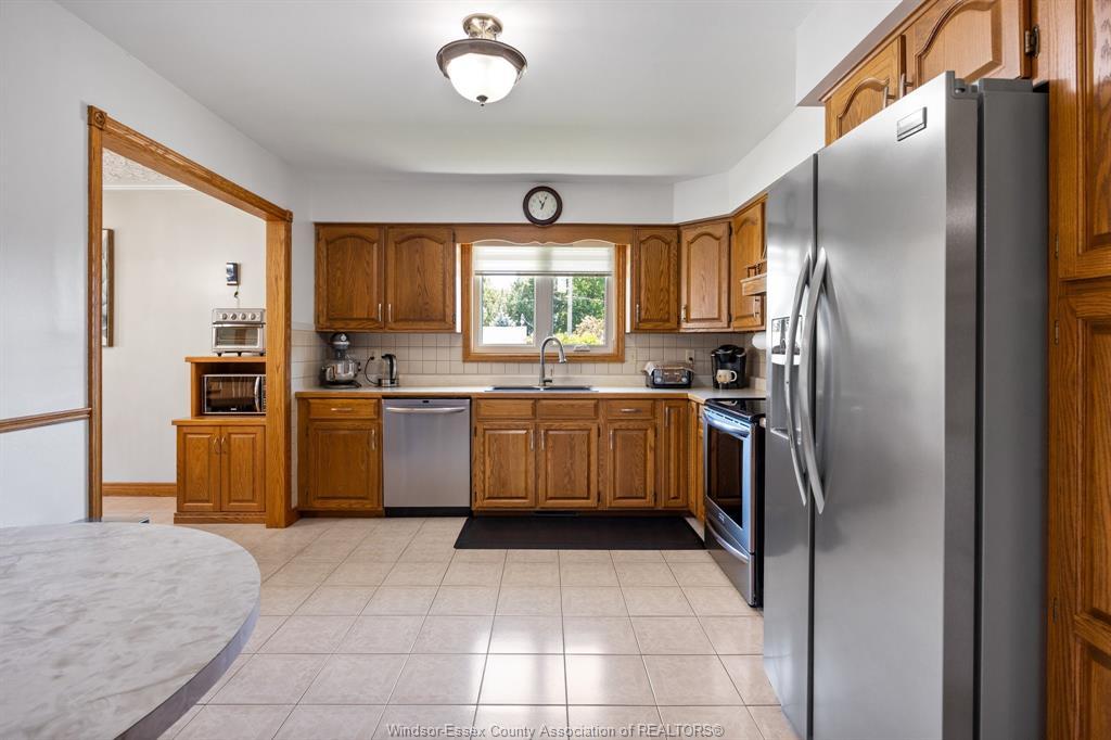 1545 Willow Drive, Ruthven, ON