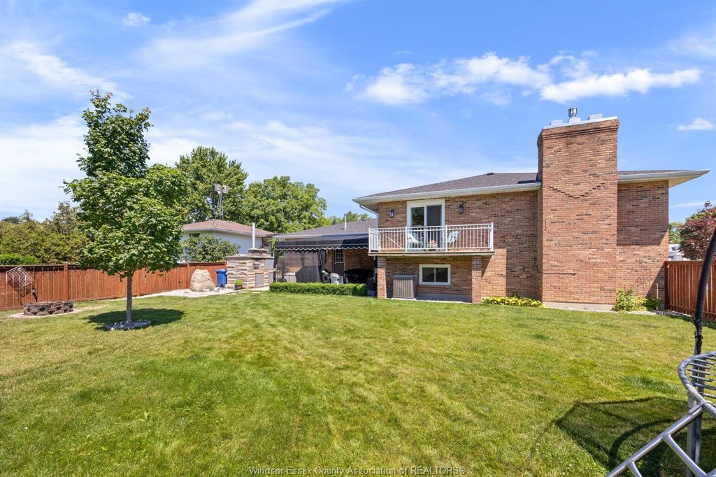 1545 Willow Drive, Ruthven, ON