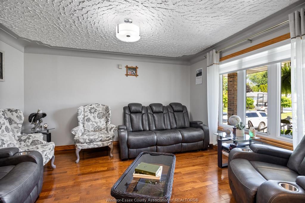 1545 Willow Drive, Ruthven, ON