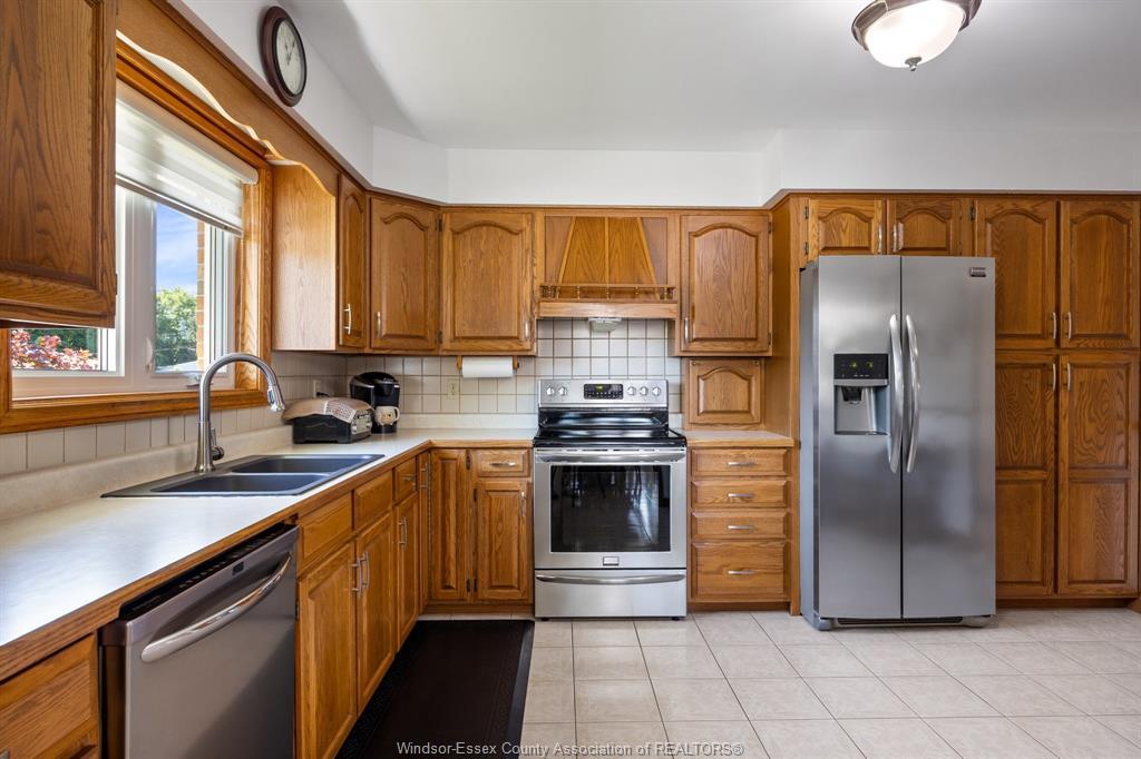 1545 Willow Drive, Ruthven, ON