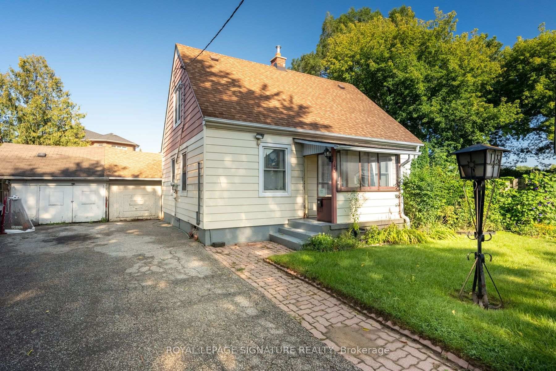 15 Kemp Square, Toronto, ON