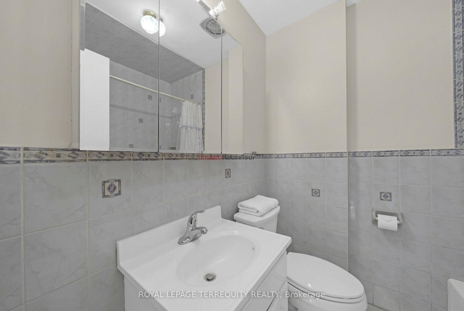 11 Dixiana Court, Toronto, ON