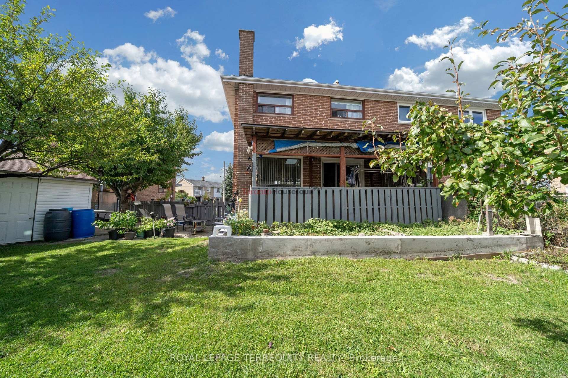 11 Dixiana Court, Toronto, ON