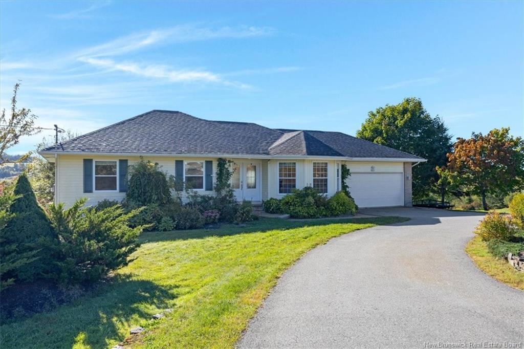 16 Darling Crt, Quispamsis, NB
