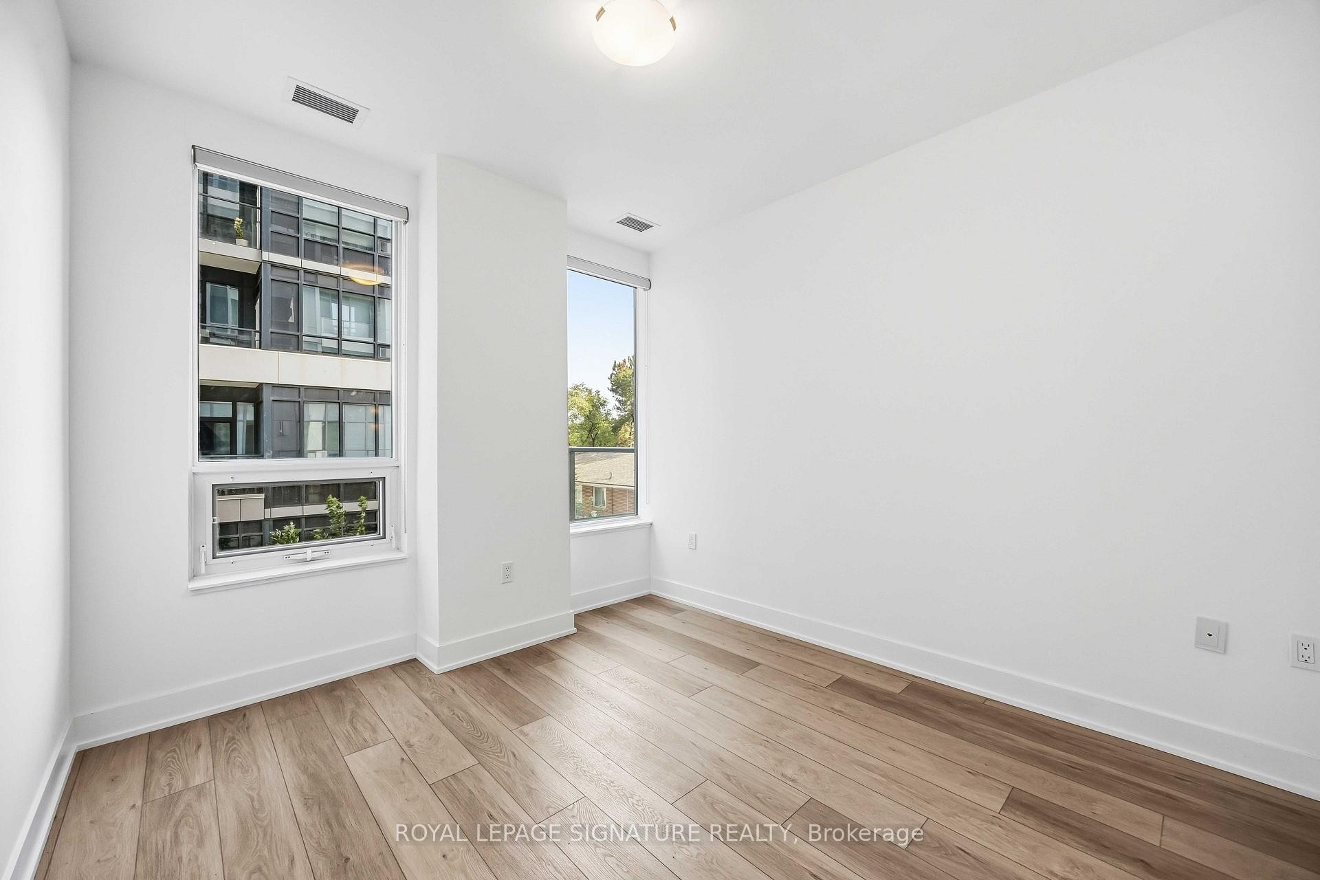 102-2 Teagarden Court N, Toronto, ON