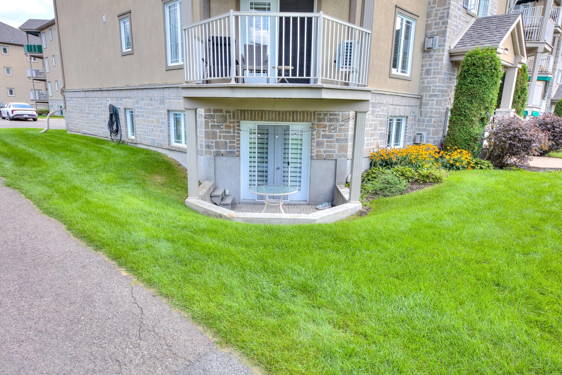 Exterior - 1-2295 Rue Isaac-Jogues, Saint-Jérôme, QC