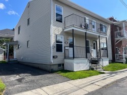 420 - 422 Rue St-Claude Drummondville, QC J2B 1W8