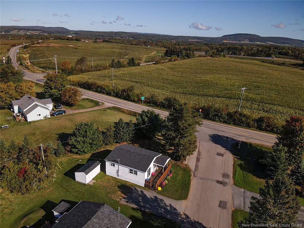 2 Orchard Cres, Picadilly, NB