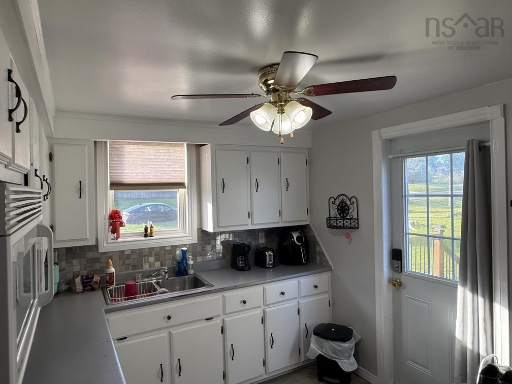 3569 Ellsworth Avenue, New Waterford, NS