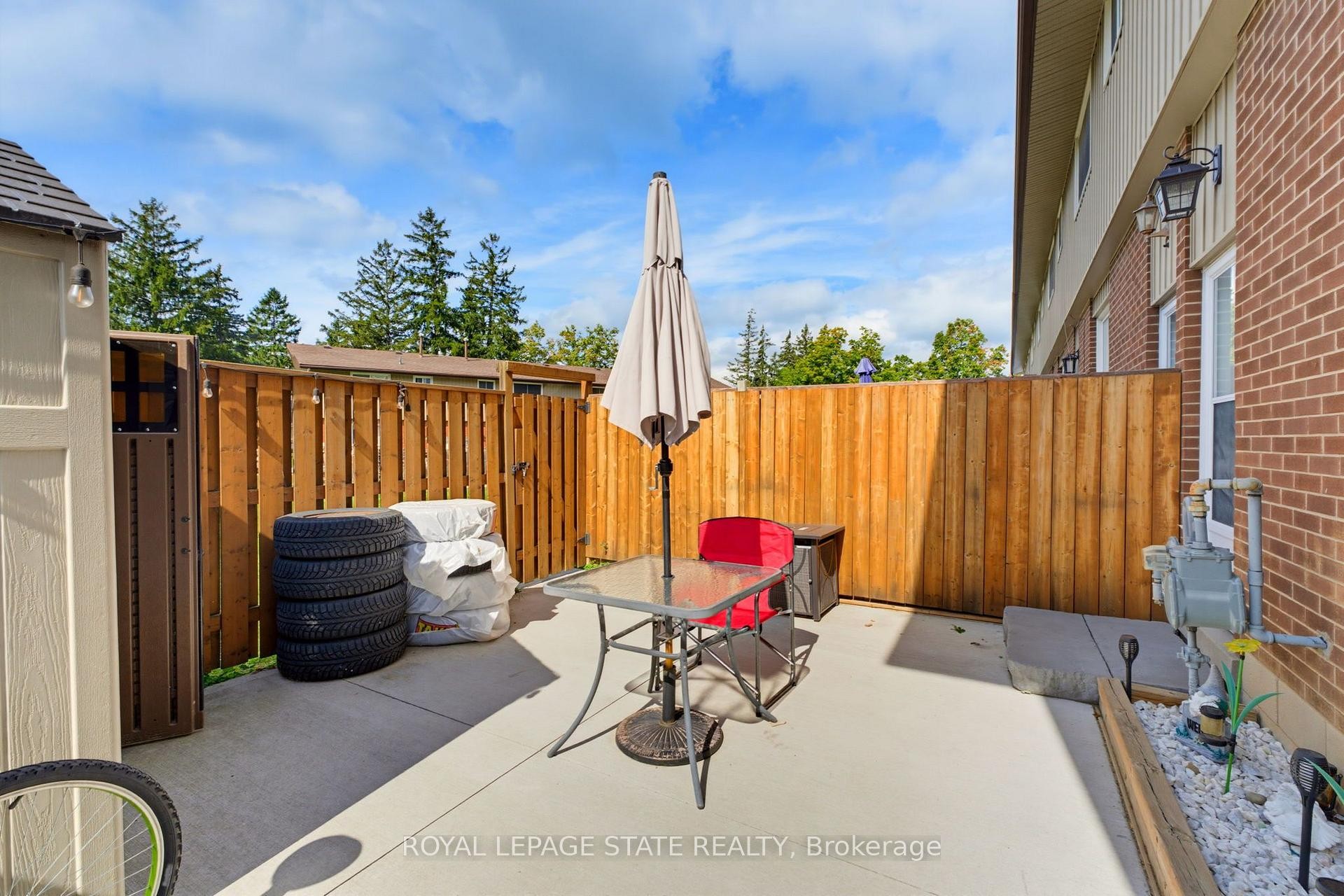 15 Seneca Street S, Haldimand, ON