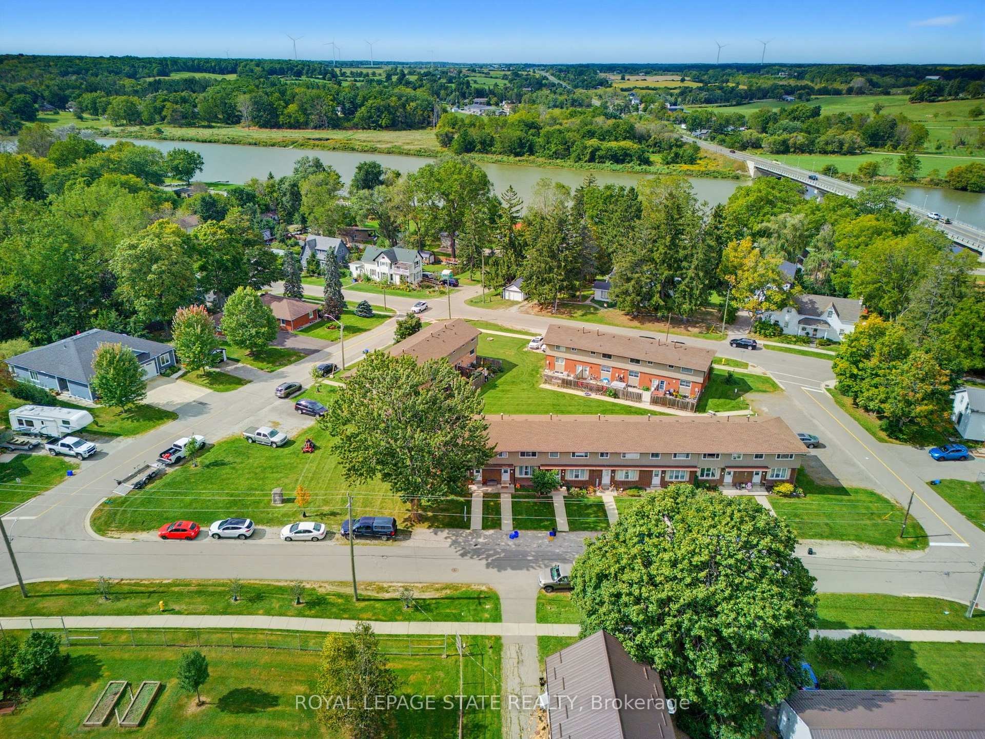 15 Seneca Street S, Haldimand, ON