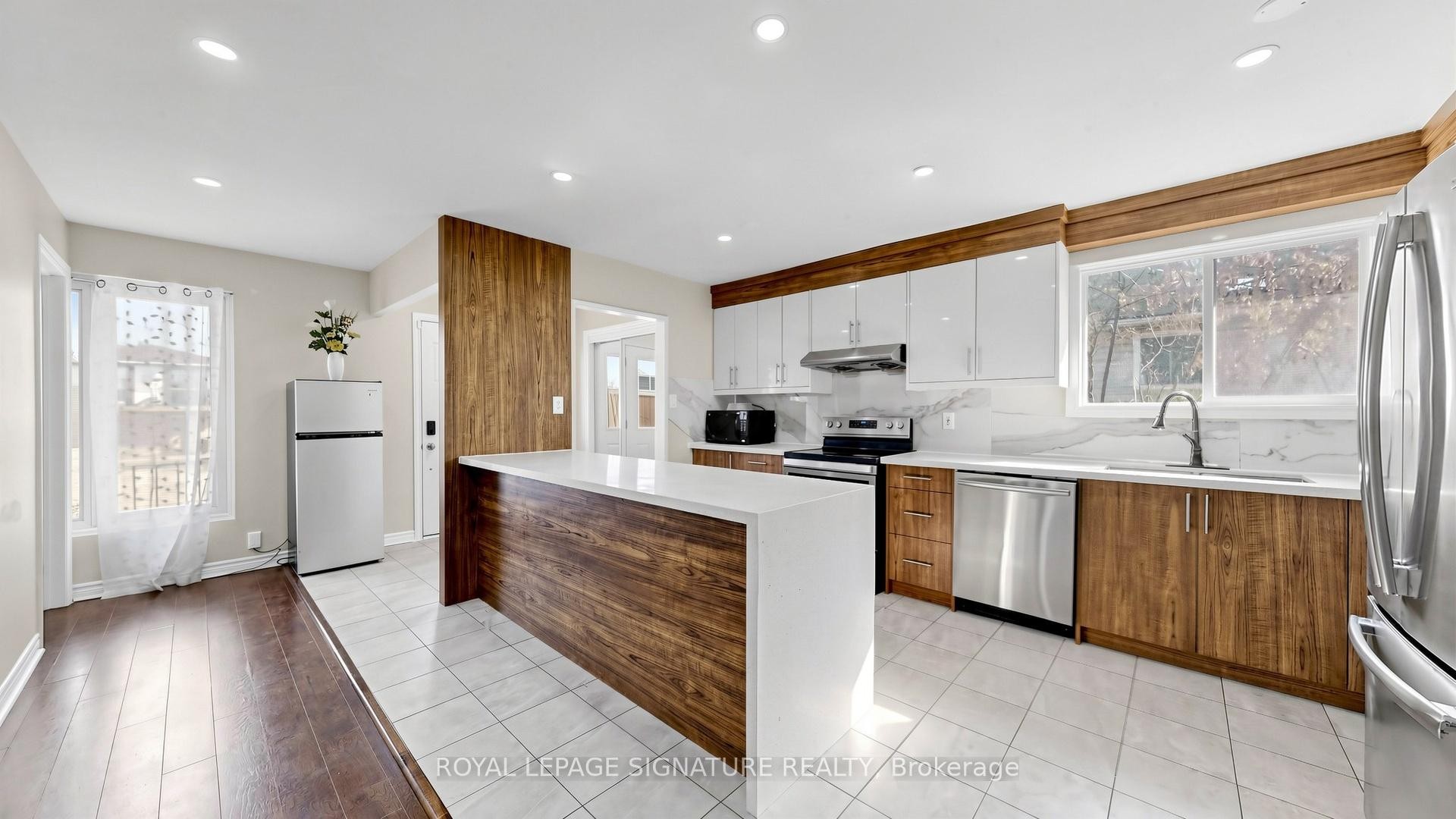 15 Gainsborough Road, Brampton, ON