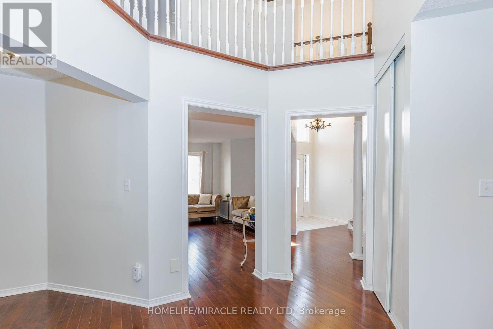 955 Bristol Road W, Mississauga, ON