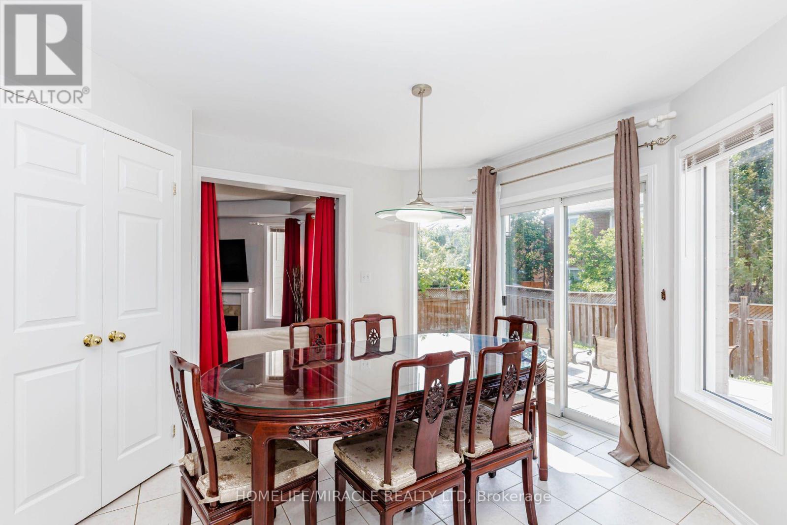 955 Bristol Road W, Mississauga, ON