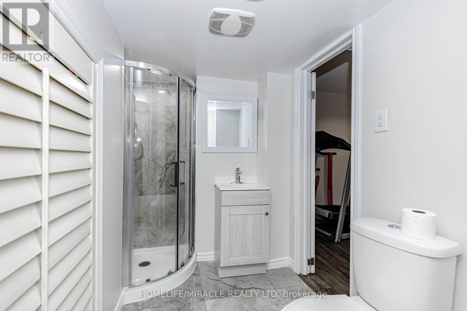 955 Bristol Road W, Mississauga, ON