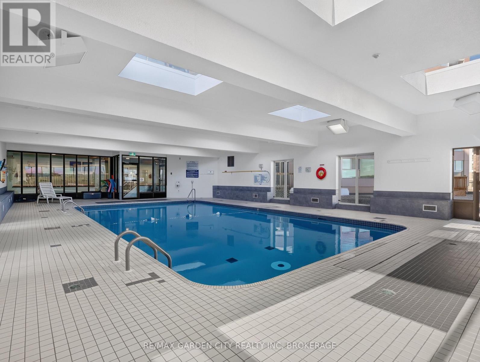 Great for water aerobics! - 1107 - 7 Gale Crescent, St. Catharines (E. Chester), ON