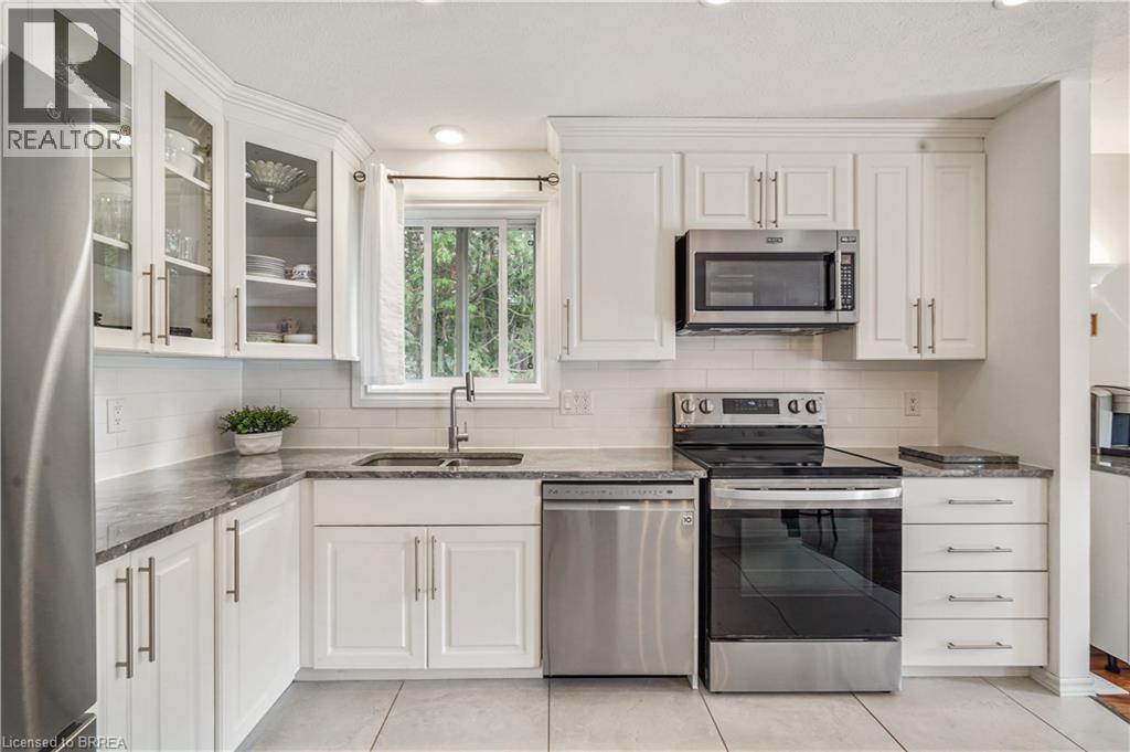 26 Macpherson Drive, Paris, ON