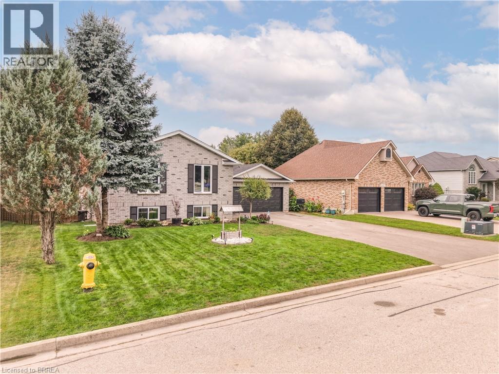 26 Macpherson Drive, Paris, ON