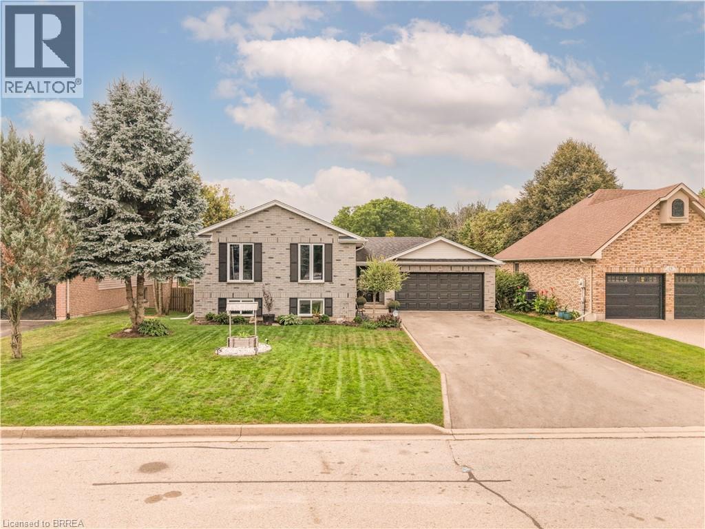26 Macpherson Drive, Paris, ON