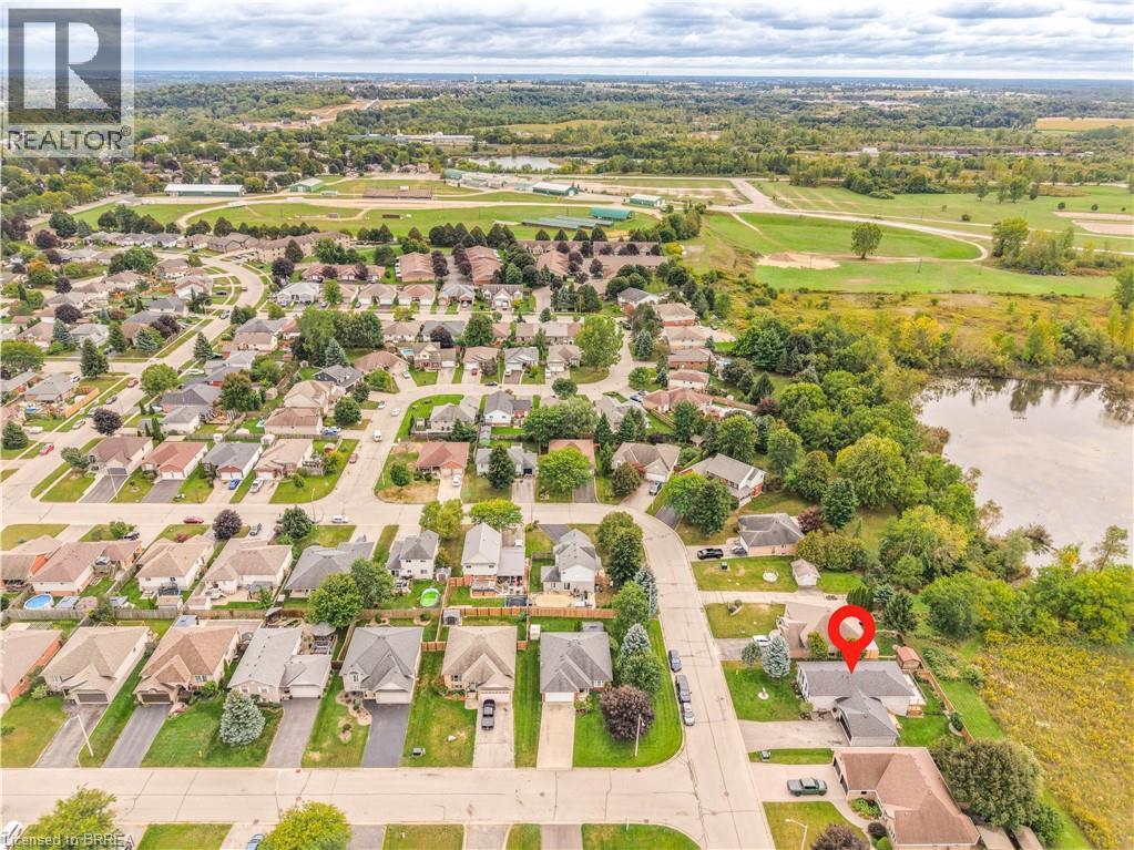 26 Macpherson Drive, Paris, ON