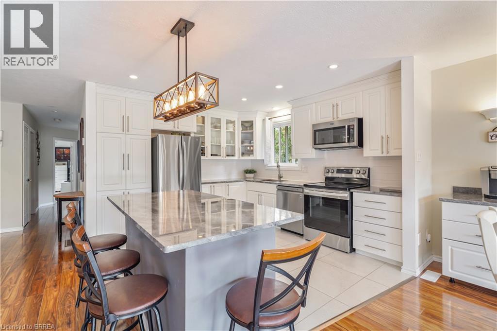 26 Macpherson Drive, Paris, ON