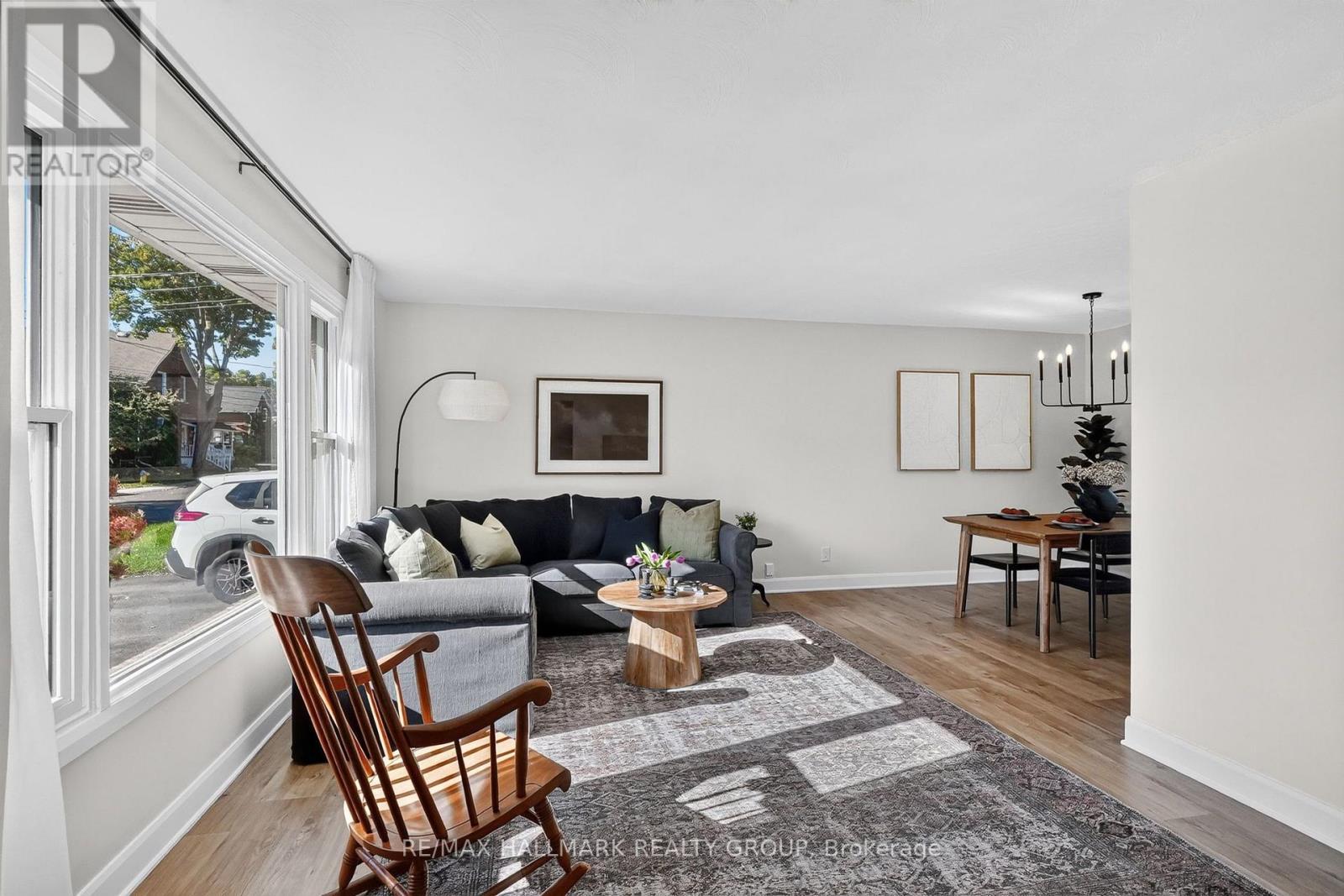 Fresh paint and neutral colours - 181 Wellington Street, Carleton Place, ON