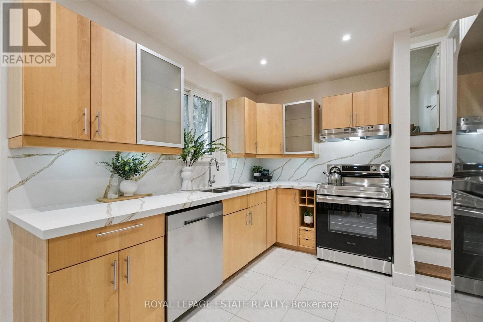 3325 Strabane Drive, Mississauga, ON