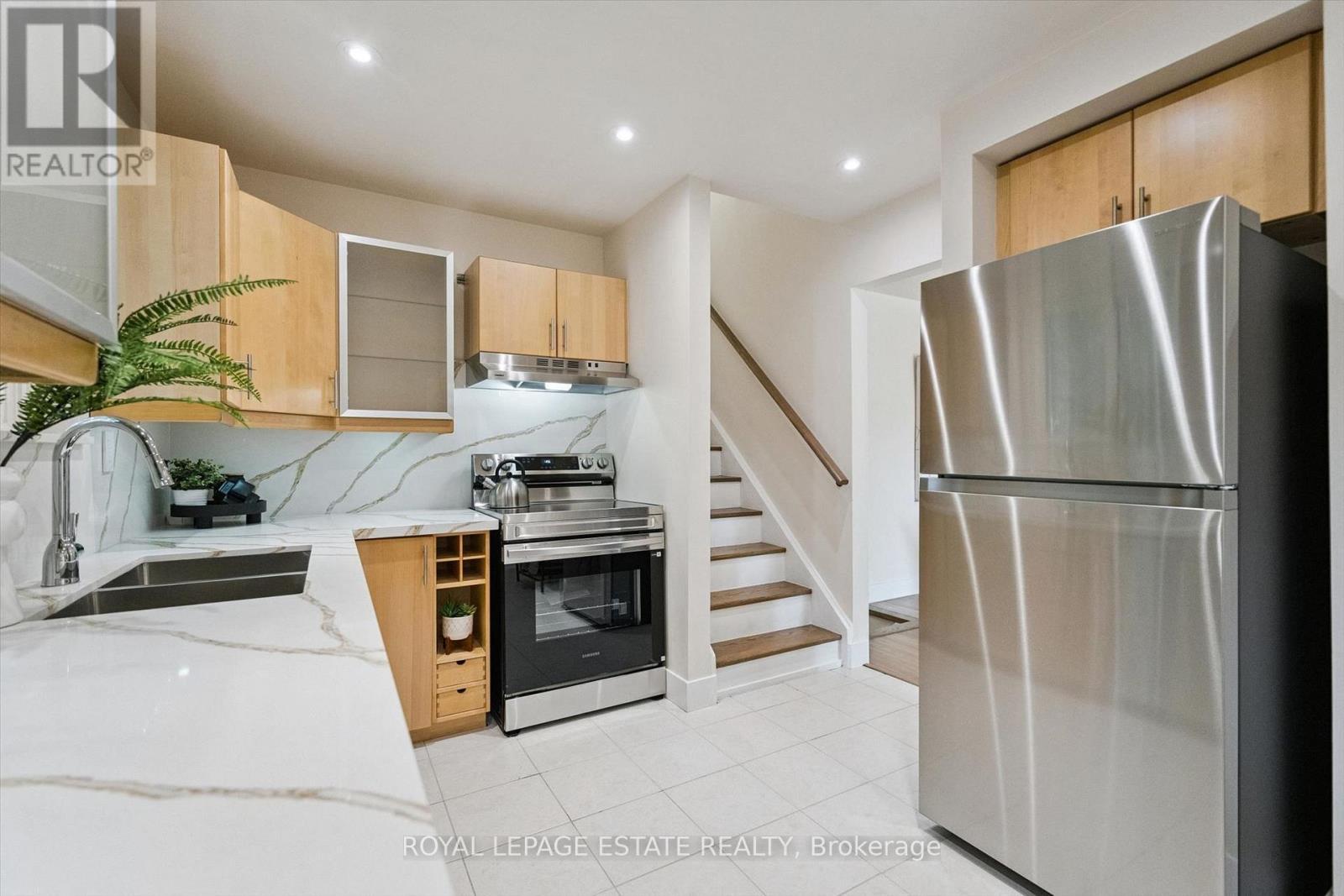 3325 Strabane Drive, Mississauga, ON