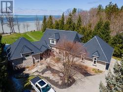 4544 LAKESHORE ROAD Plympton-Wyoming (Plympton Wyoming), ON N0N 1J6