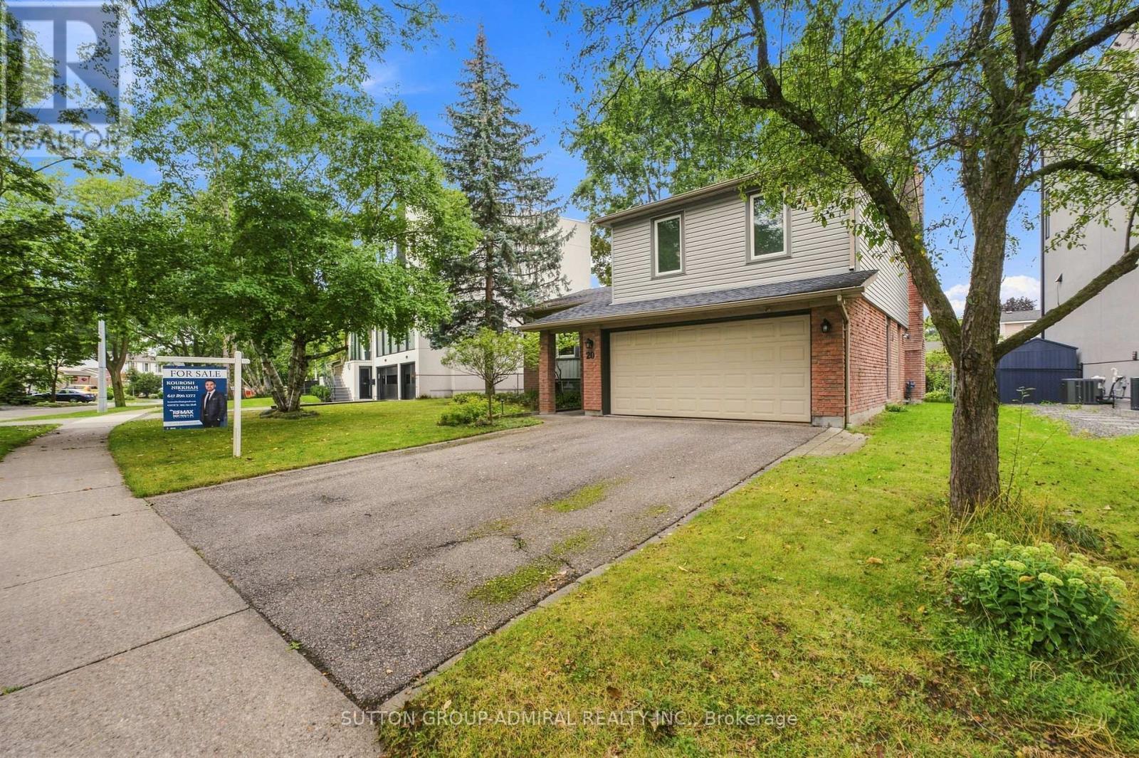 20 Sanderson Crescent, Richmond Hill, ON
