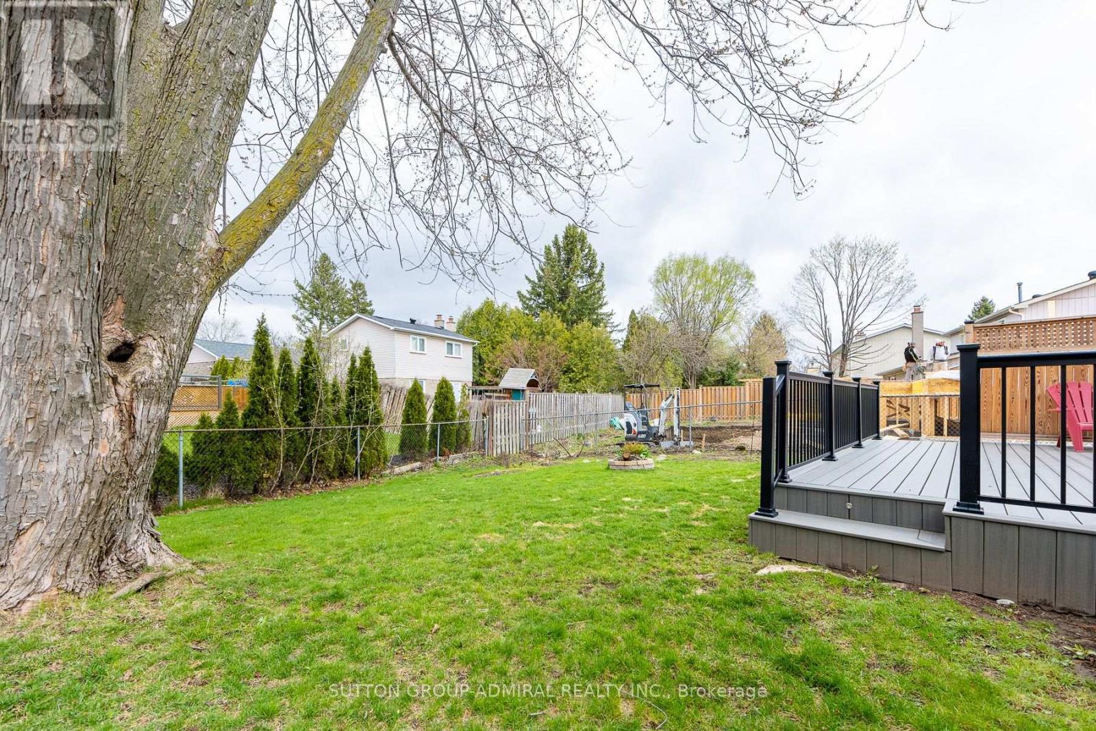 20 Sanderson Crescent, Richmond Hill, ON