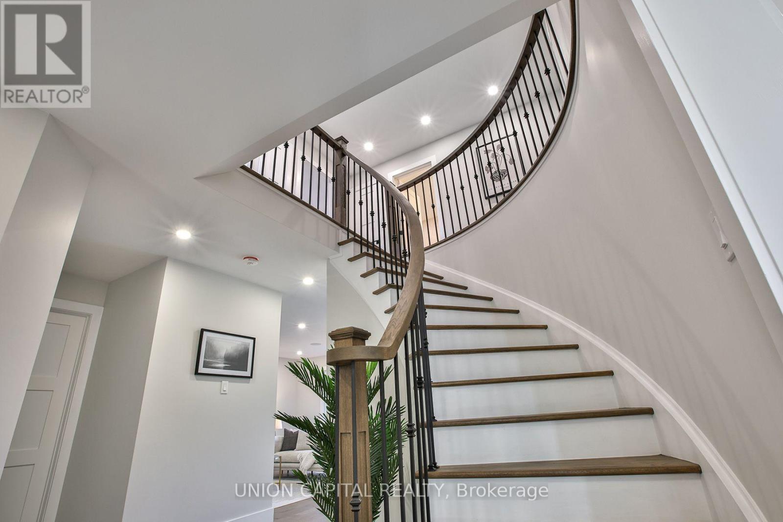 42 Bambi Crescent, Georgina, ON