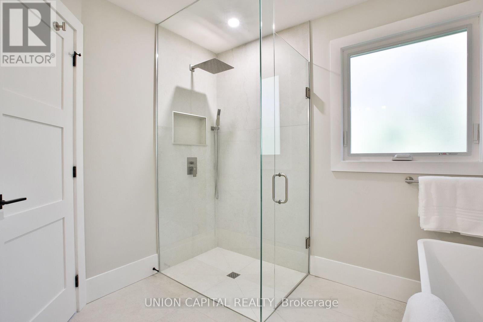 42 Bambi Crescent, Georgina, ON