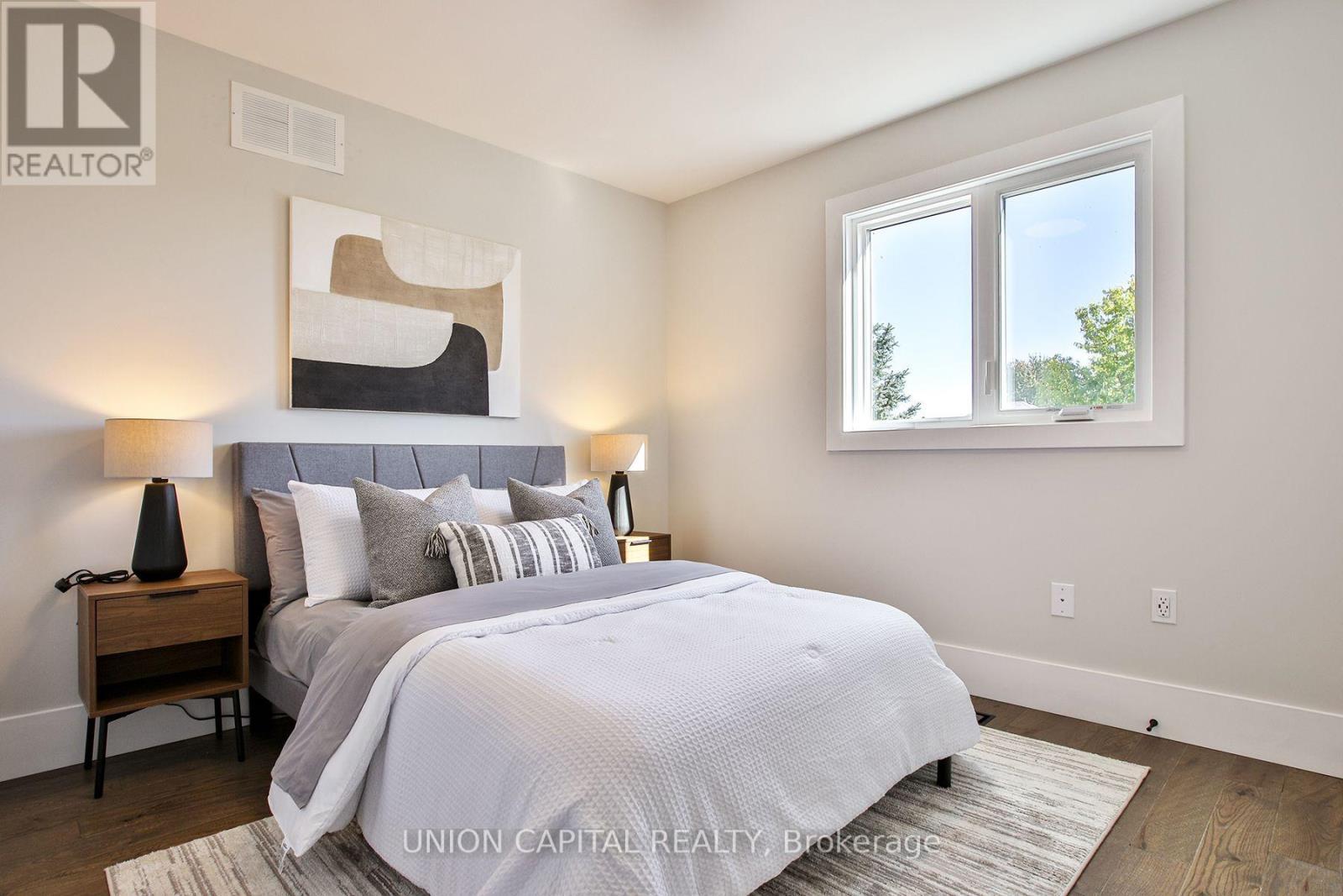 42 Bambi Crescent, Georgina, ON