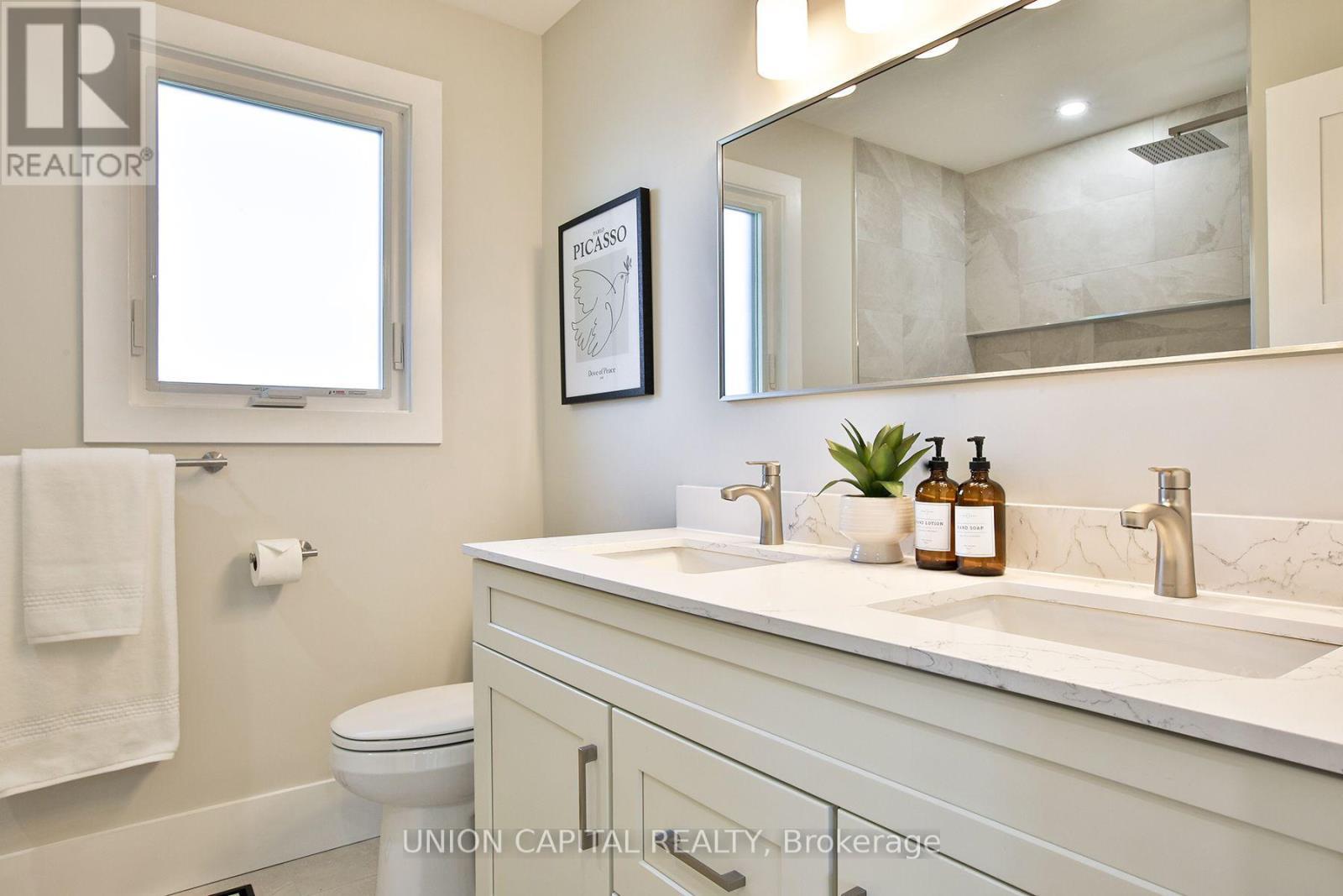 42 Bambi Crescent, Georgina, ON