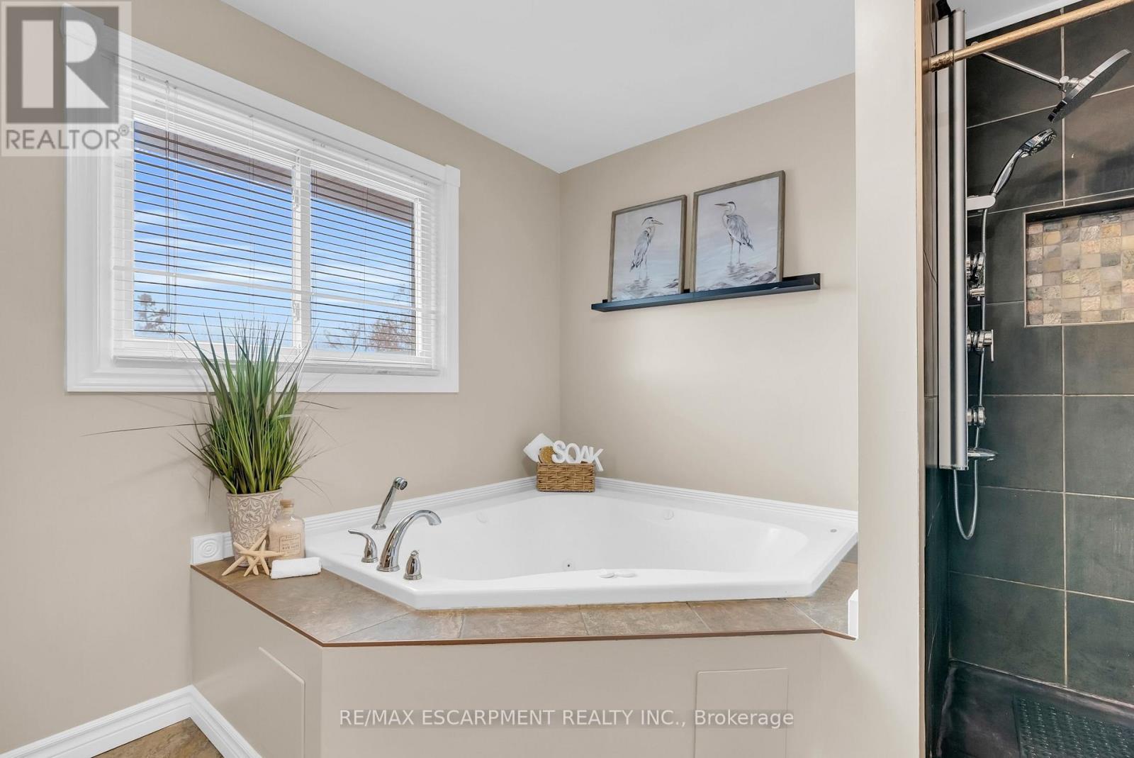 21 Kidd Avenue, Quinte West, ON