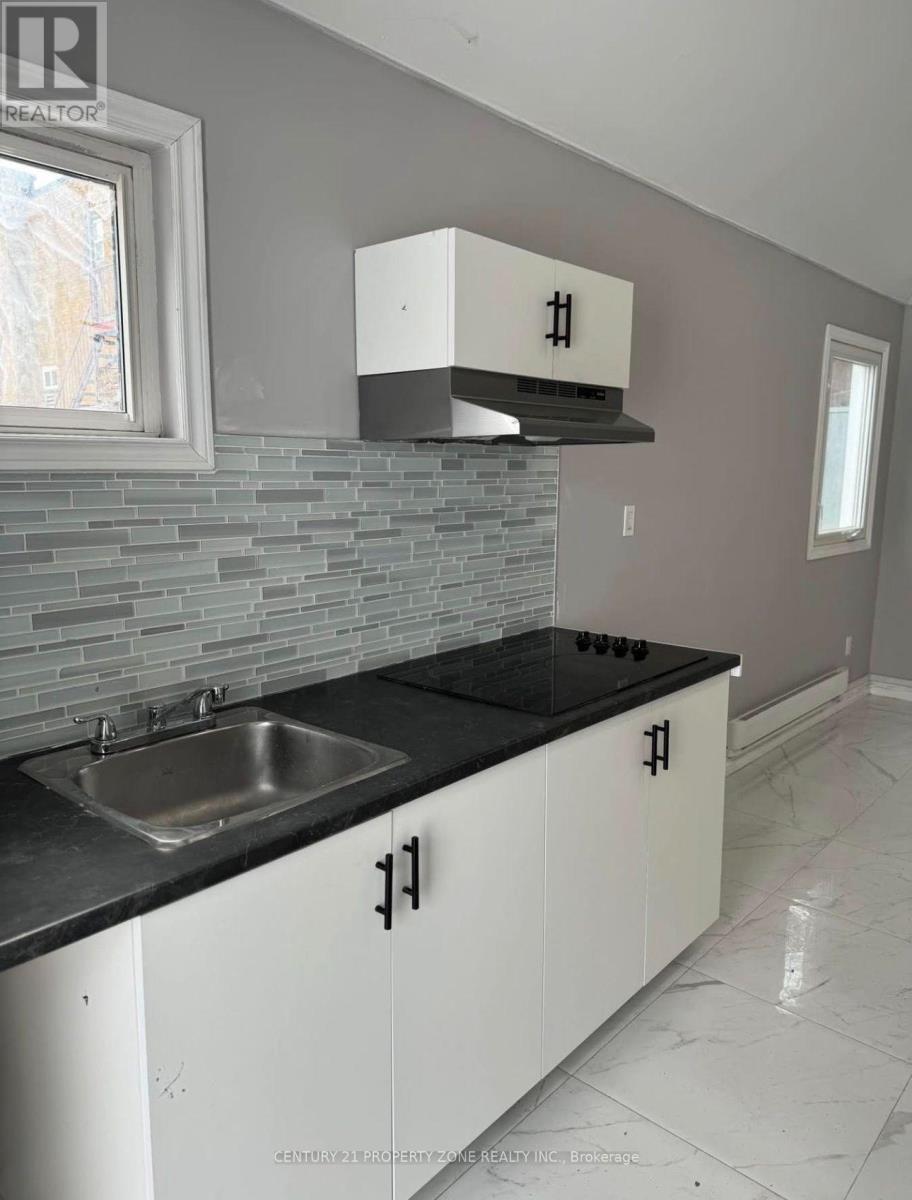 Kitchen - 477 Melvin Avenue, Hamilton, ON