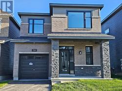 204 ELSIE MACGILL WALK Ottawa, ON K2W 0L5