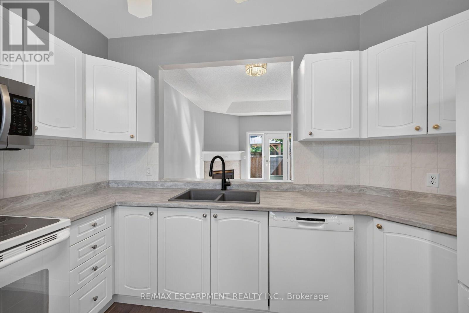 69 Natalia Avenue, Hamilton, ON