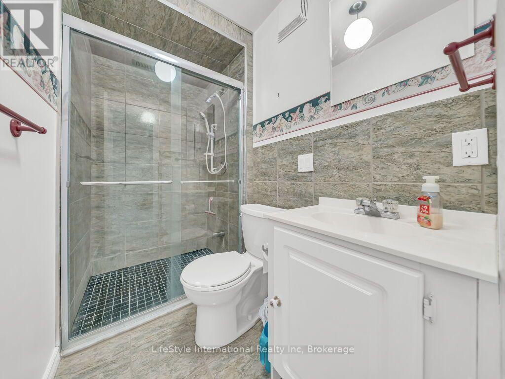 35 - 375 Holiday Inn Drive, Cambridge, ON