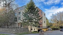 UNIT 6 - 25 PEBBLE BYWAY Toronto, ON M2H 2M5