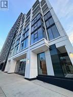 608 - 2020 BATHURST STREET Toronto, ON M5P 3L1