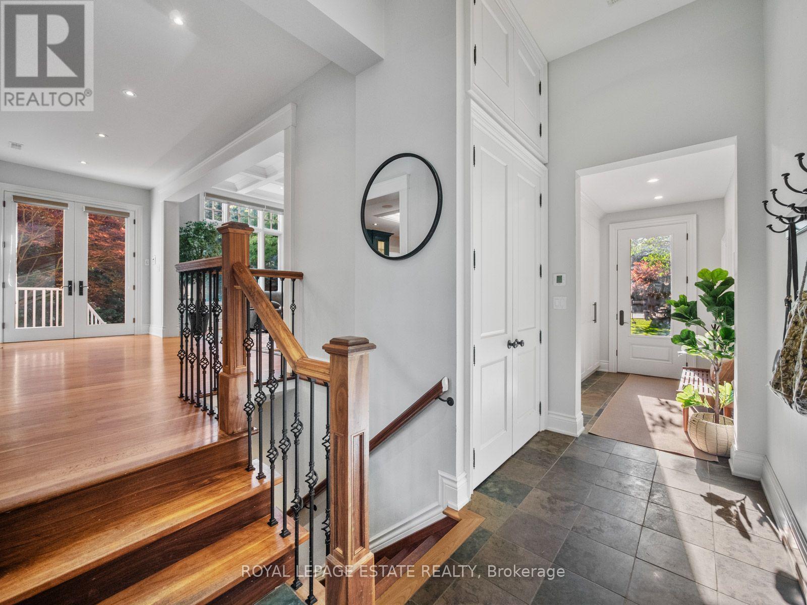 22 Hill Crescent, Toronto, ON
