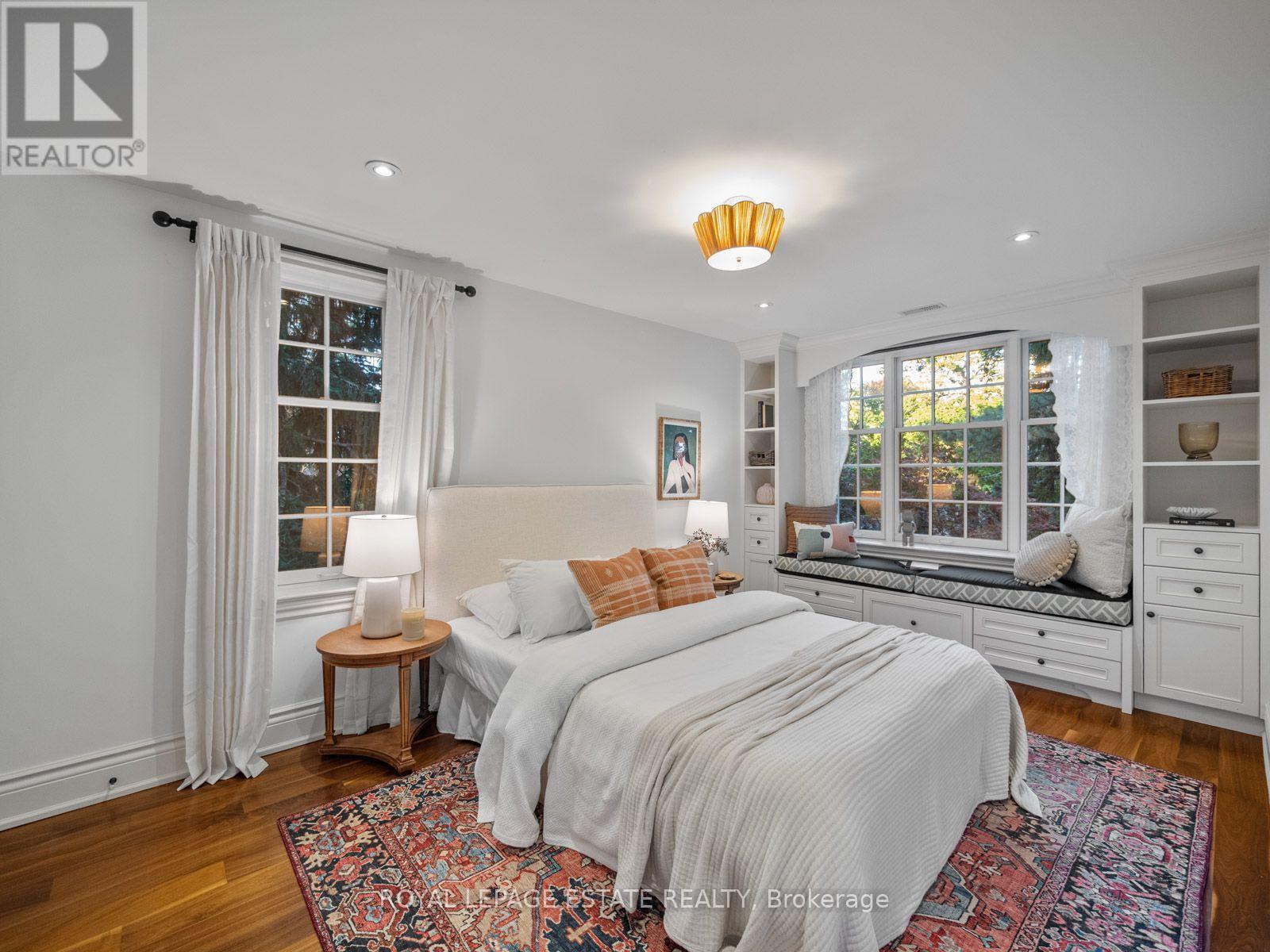 22 Hill Crescent, Toronto, ON