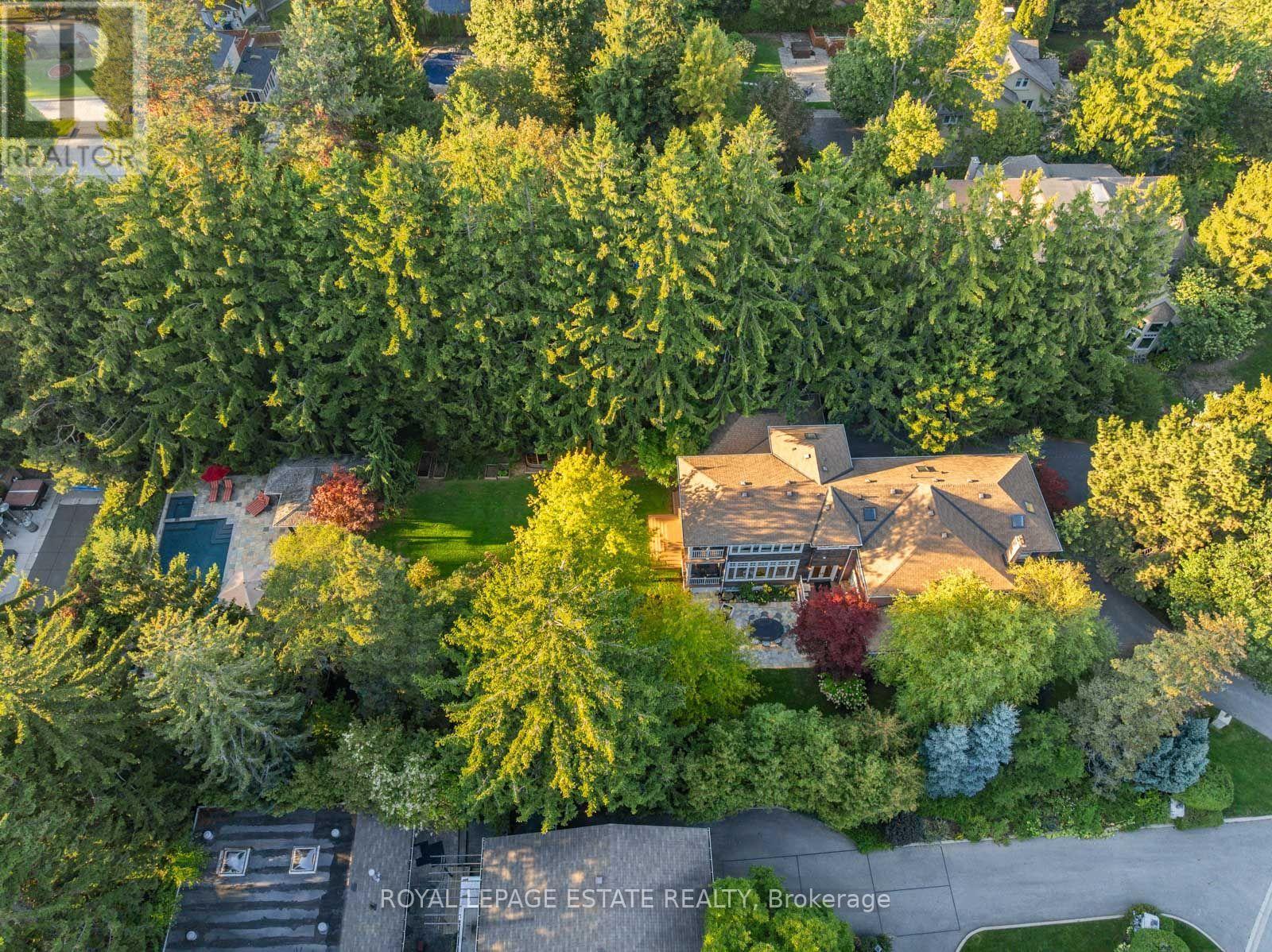 22 Hill Crescent, Toronto, ON