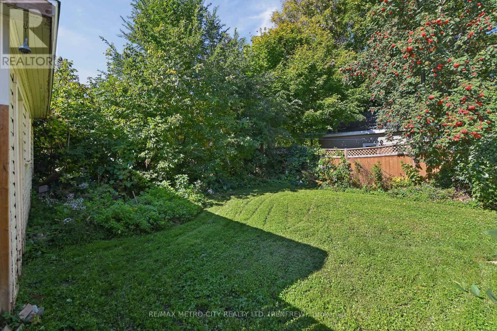 450 Barr Street, Renfrew, ON